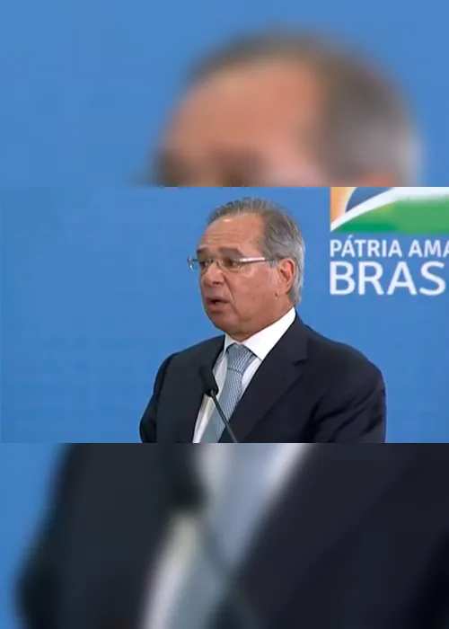 Imagem ilustrativa da imagem Governo estuda pagar mais R$ 600 em três parcelas
