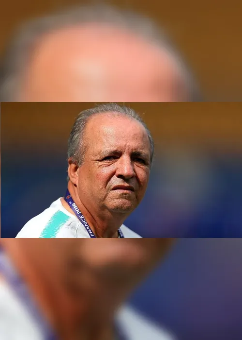 Imagem ilustrativa da imagem Ex-técnico da seleção feminina, Vadão é internado em São Paulo