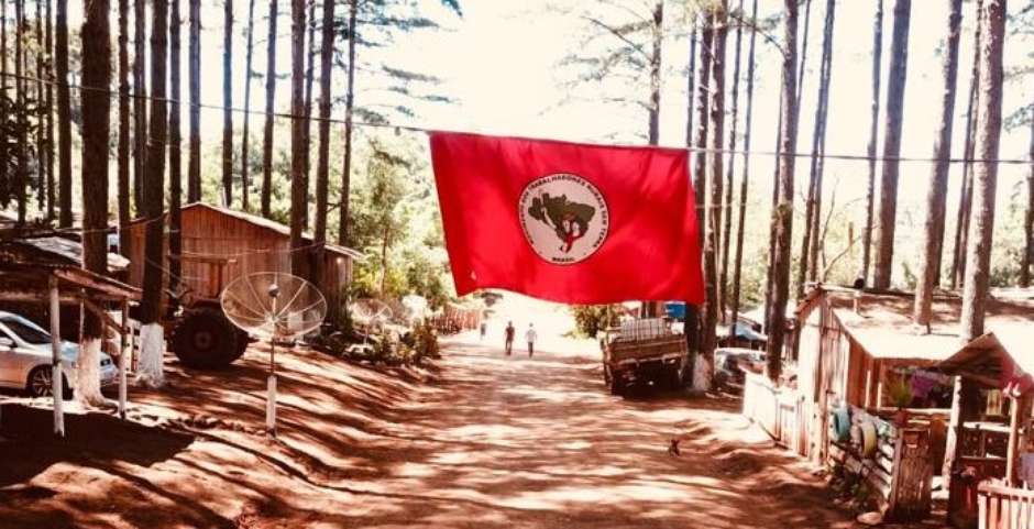 Além do idoso, outras quatro pessoas foram atropeladas e ficaram feridas (Foto: Reprodução/Facebook)