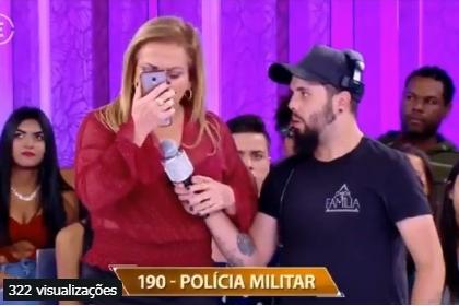 Durante o programa a apresentadora Christina Rocha, 62, chegou a acionar a polícia. (Foto: Reprodução )
