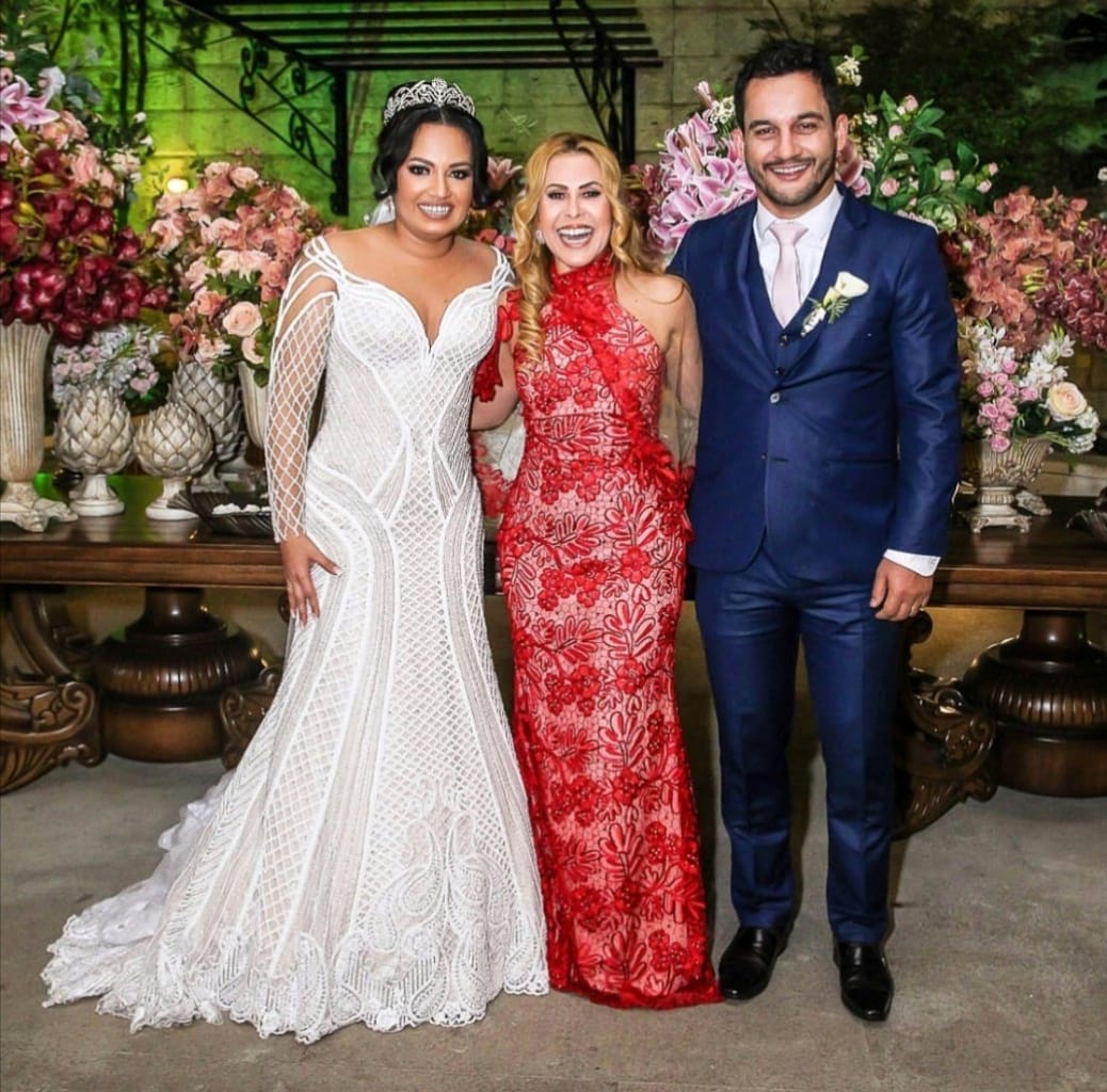 Natália, Joelma e Janio: primogênita da cantora de "Cavalo Manco" se casou no domingo (7) (Foto: Divulgação/Click emotion)