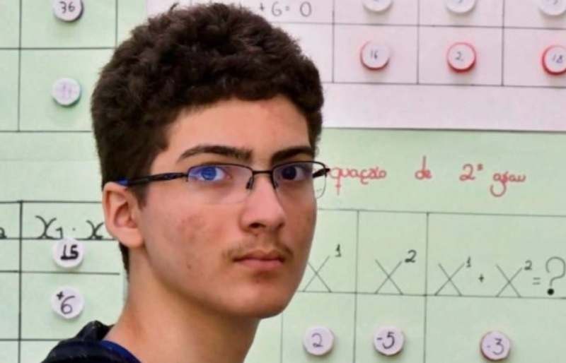 Gabriel Barroca Silva estuda na Emef Experimental de Vitória - Ufes e é aluno da Educação Especial (Foto: Divulgação Seme/ Vitória )