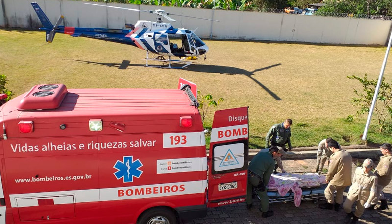 Adolescente foi socorrida e levada para um hospital da região (Foto: Divulgação)