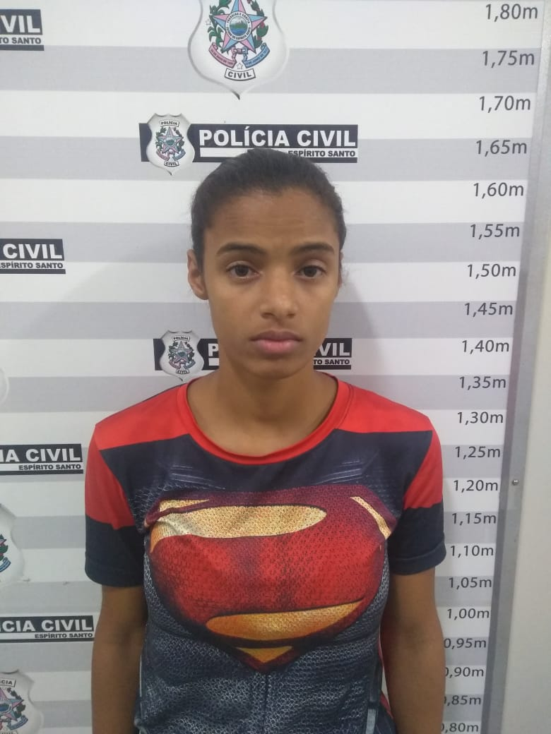 Juliana está sendo acusada por tráfico de drogas e associação ao tráfico(Foto: Divulgação/PCES)