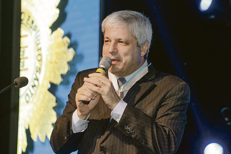 Márcio Félix disse que o preço da energia elétrica tende a cair com um maior conjunto de distribuição (Foto: Fábio Vicentini / AT — 27/10/2016)