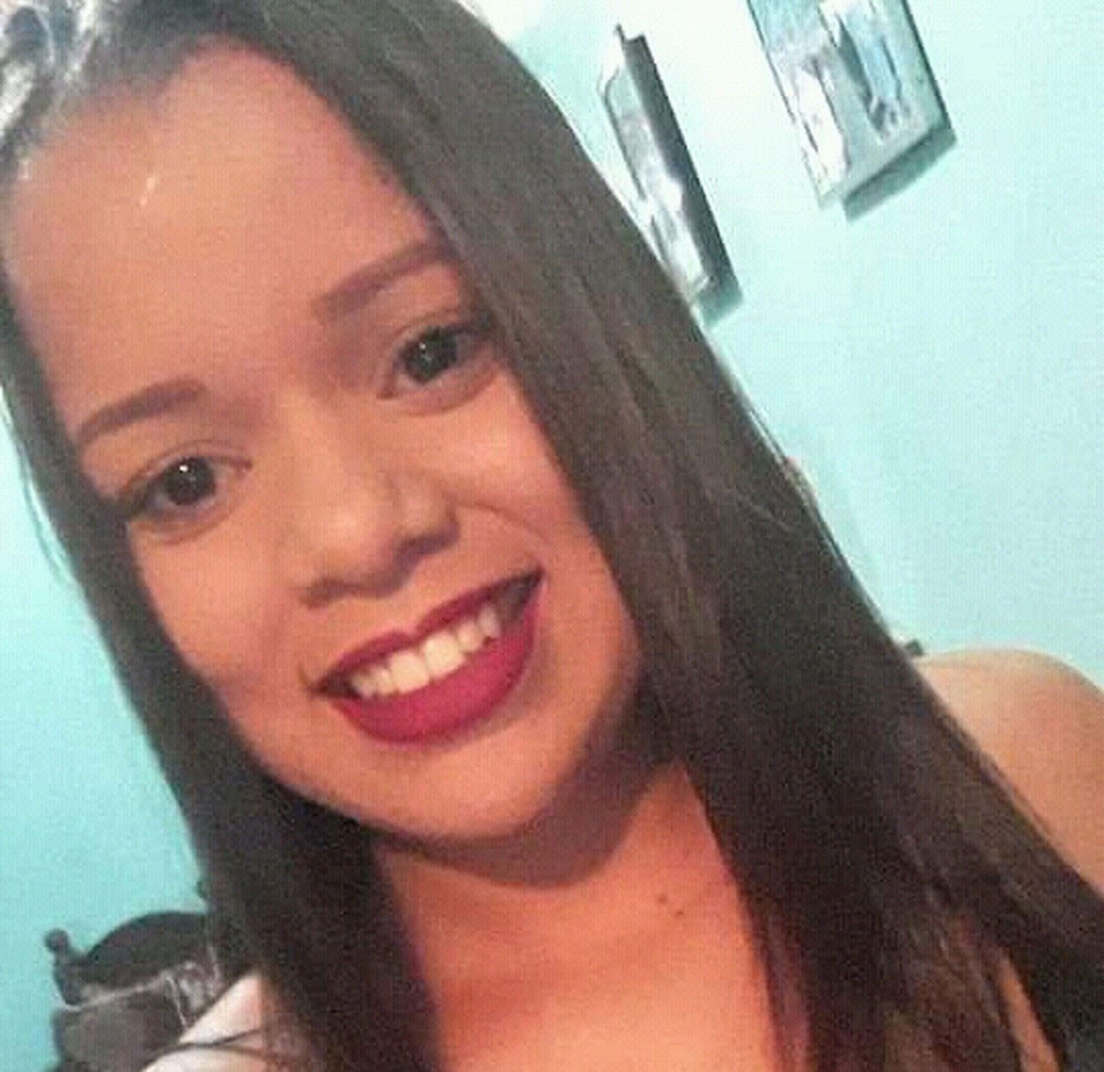 Mayara Estefanny Araújo tinha 19 anos e estava internada desde o início de julho antes de falecer (Foto: Divulgação/Facebook)