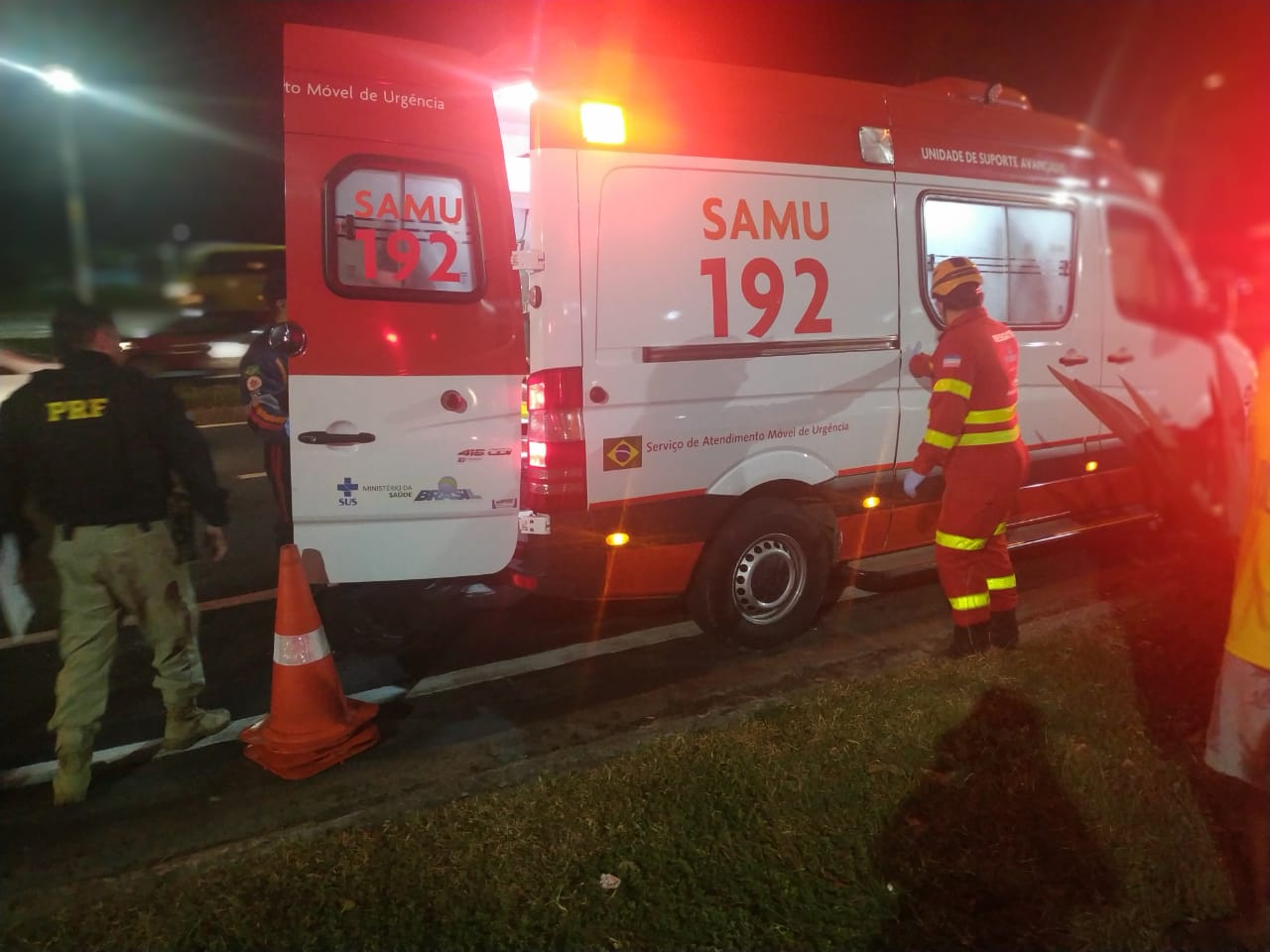 Garota foi socorrida pelo Samu, mas não resistiu. (Foto: Kananda Natielly)