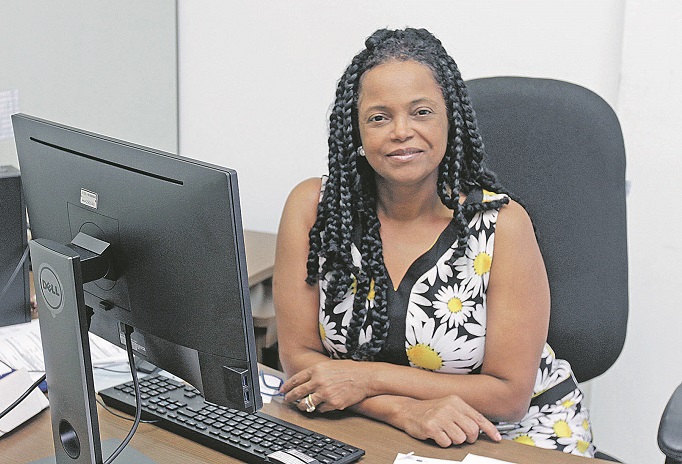Patrícia Rufino é coordenadora da Comissão da Ufes, composta por sete pessoas (Foto: Kadidja Fernandes/AT)