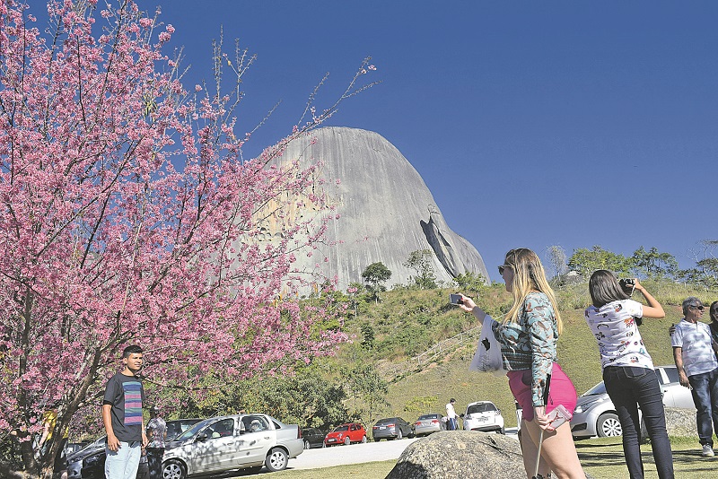 Turistas em Pedra Azul, Domingos Martins (Foto: Arquivo/ AT)