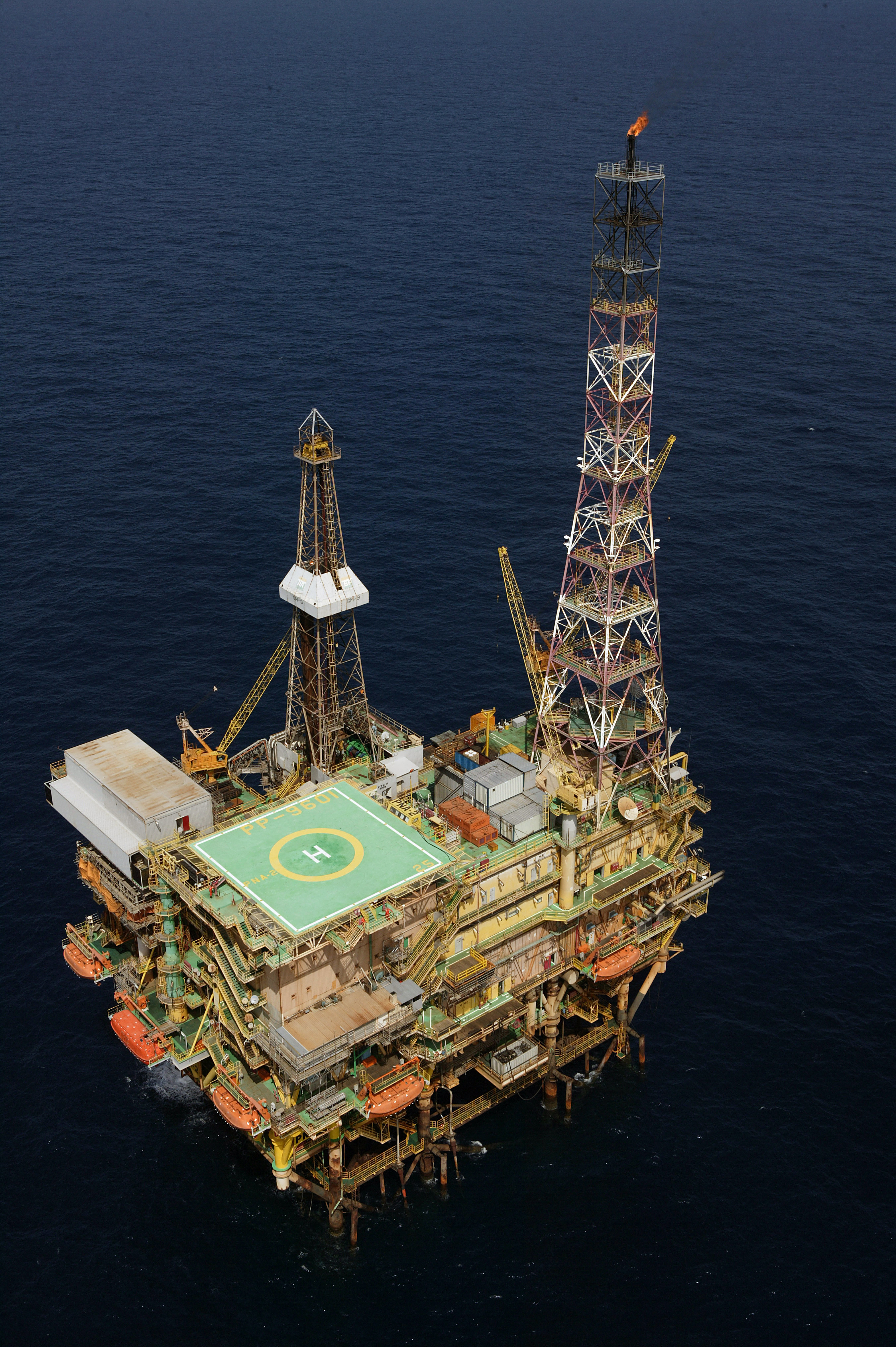(Plataforma: ANP fará leilão de áreas de petróleo e gás no Estado. Foto: Divulgação)