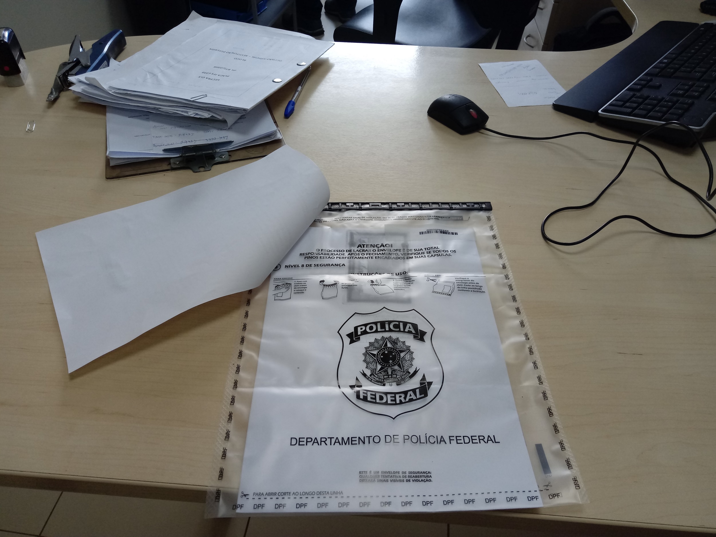 Foram cumpridos três mandados de busca e apreensão em Vitória, Cariacica e Viana (Foto: Divulgação/ PF)