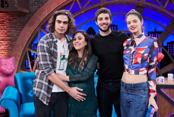 Rafael Vitti, Tatá Werneck, Chay Suede e Laura Neiva (Foto: Divulgação / Multishow)