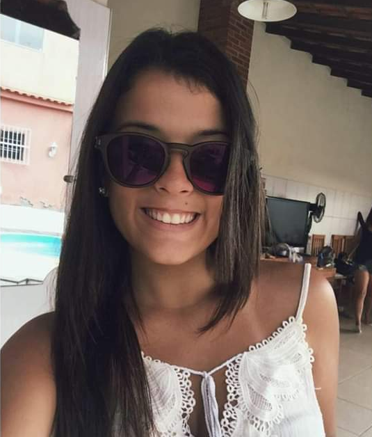Rayanne estava no I 30 com outros seis amigos (Foto: Reprodução/Acervo pessoal)