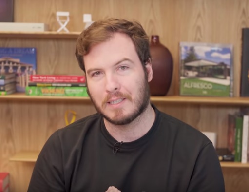 Youtuber faz sucesso na internet com dicas de finanças (Foto: Reprodução/ YouTube O Primo Rico)