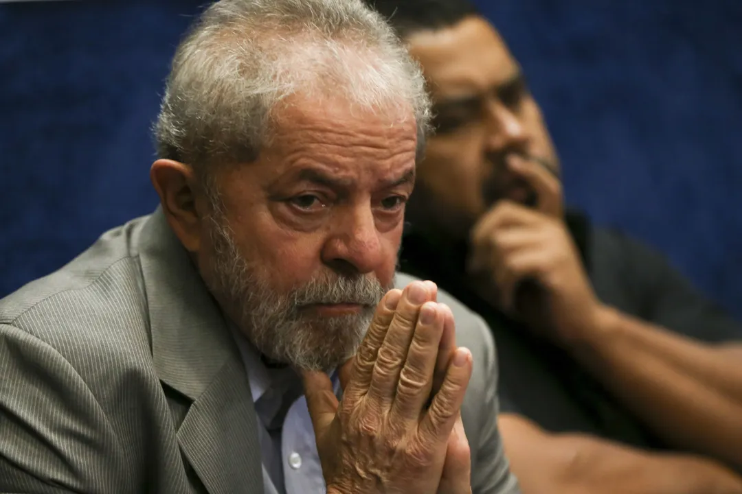 Imagem ilustrativa da imagem PF faz buscas em apuração que liga filho de Lula à compra de sítio em Atibaia