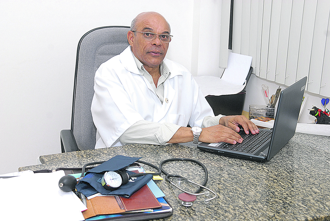 Albermar Harrigan explica que o consumo excessivo de chá verde dificulta a absorção de antidepressivos (Foto: arquivo/at)