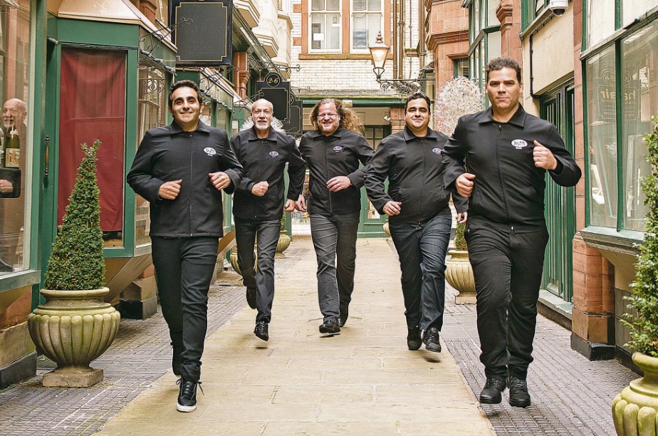 A banda Clube Big Beatles vai se apresentar com Dinho Ouro Preto (Foto: Divulgação)