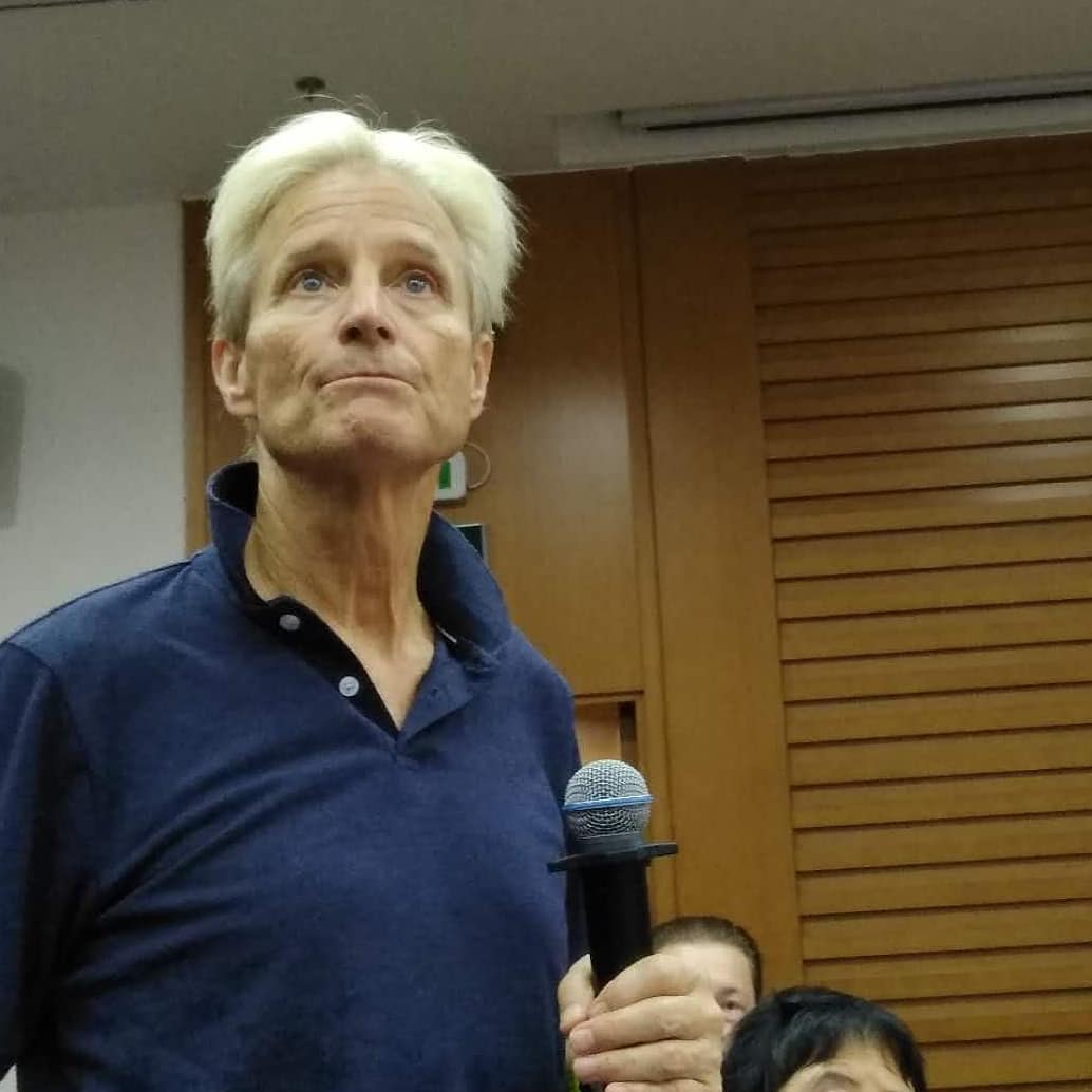 Christopher Lingle é professor de economia conhecido em círculos liberais por sua crítica ácida à regulação de mercado (Foto: Instagram @crislingle)