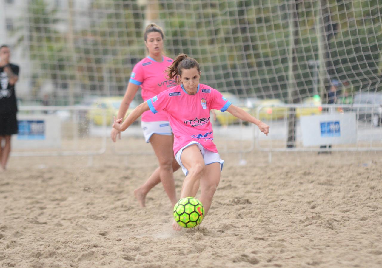 Bárbara Colodetti foi a artilheira do jogo de estreia da seleção capixaba (Foto: Rodrigo Galvão)