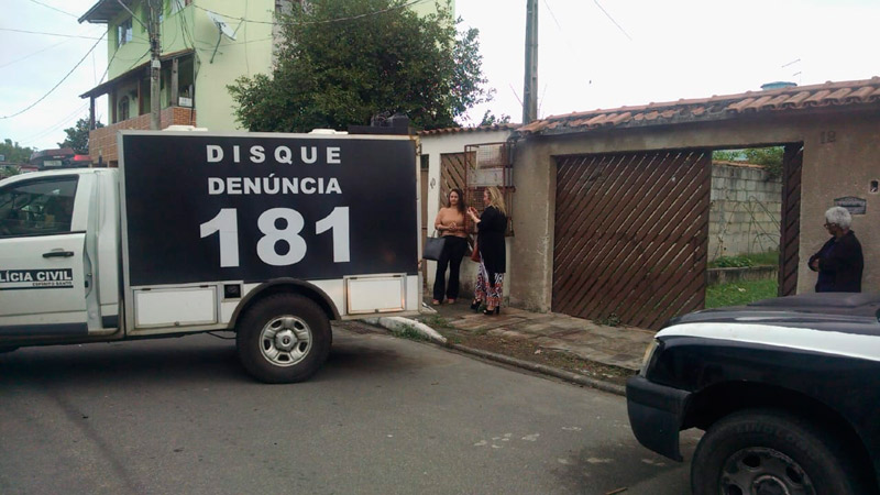 Polícia Civil recolheu o corpo da vítima na tarde desta quarta-feira (Foto: Júlia Afonso)