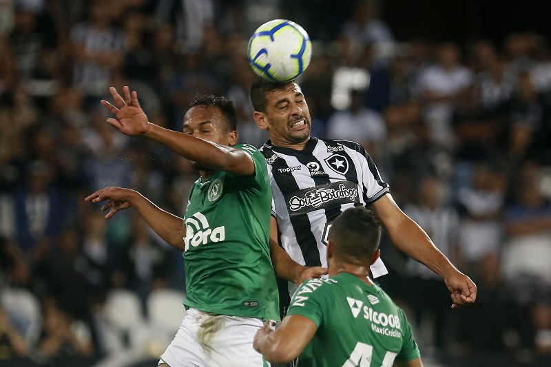 Por conta da atual realidade financeira do clube, a manutenção de Diego Souza dependeria de uma redução salarial (Foto: Vítor Silva/Divulgação)