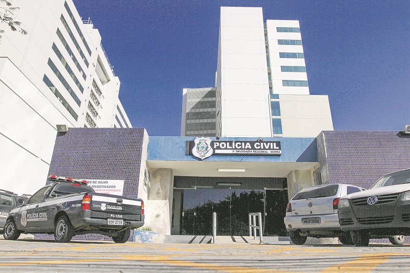 Delegacia onde operadora de telemarketing fez denúncia contra médico. Ele teria dito a ela: “Fica comigo, sou legal