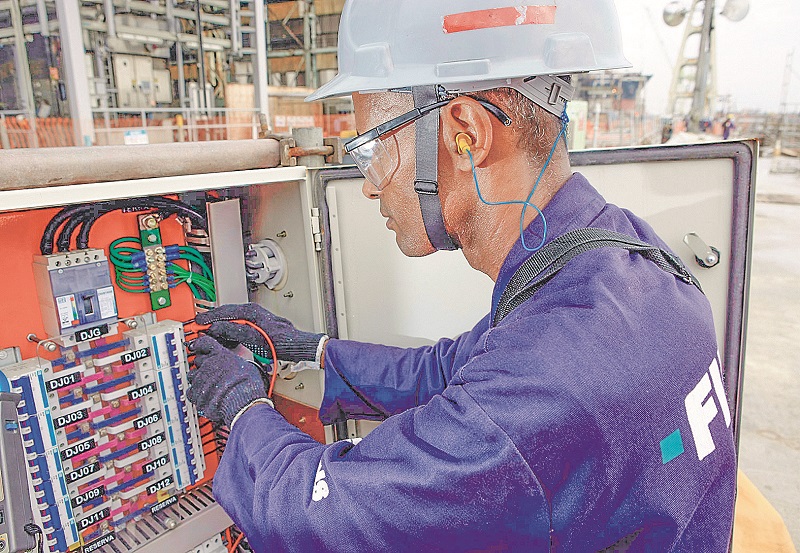 Eletricista em atuação: chances para profissionais da área nas unidades do Sine e agências do trabalhador. (Foto: Divulgação)