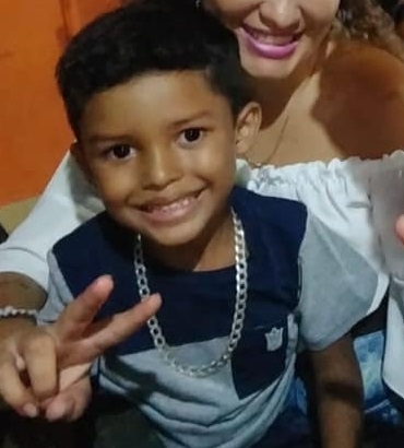 Enzo tinha 4 anos de idade e foi morto com dois tiros. (Foto: Reprodução)
