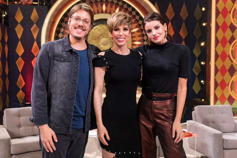 Fábio Porchat, Ana Furtado e Camila Queiroz (Foto: Victor Pollak/ TV Globo)