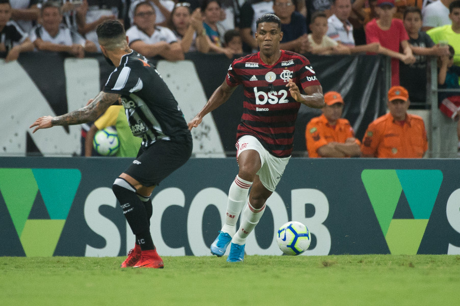 Berrío diante do Ceará, no Castelão (Foto: Alexandre Vidal / Flamengo)
