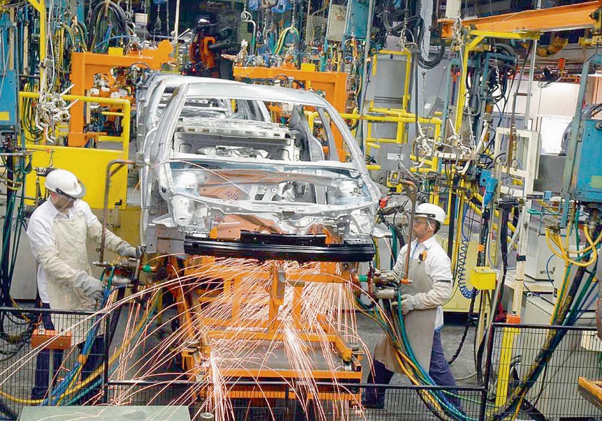 Indústria automotiva teve forte queda (Foto: Arquivo/AT)