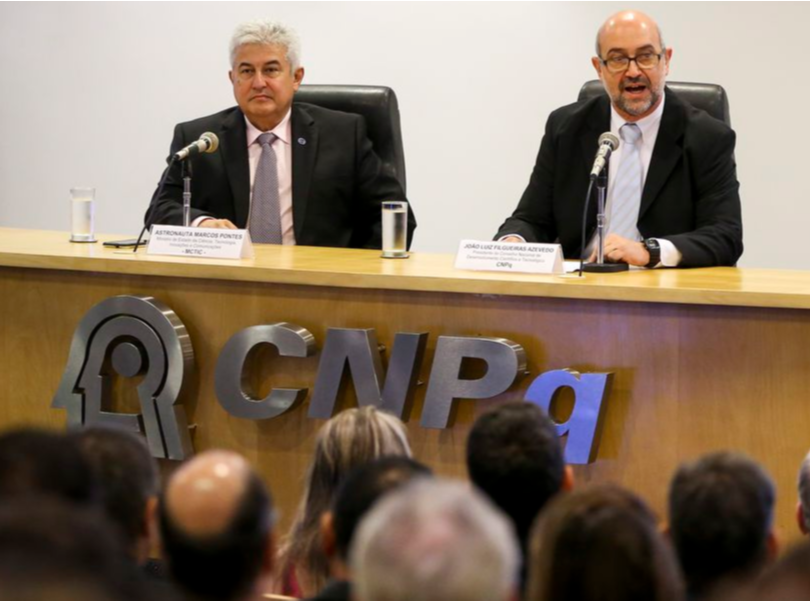 Ministro da Ciência, Tecnologia, Inovações e Comunicações e Marcos Pontes, novo presidente do Conselho Nacional de Desenvolvimento Científico e Tecnológico (CNPq), João Luiz Filgueiras de Azevedo. (Foto: Marcelo Camargo/Agência Brasil )