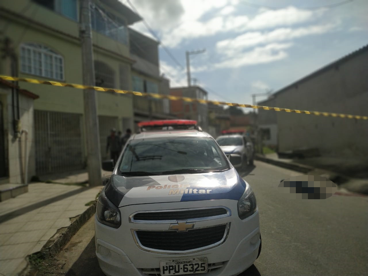 Tentativa de assalto aconteceu em Serra Sede quando família chegava em casa (Foto: Kananda Natielly)