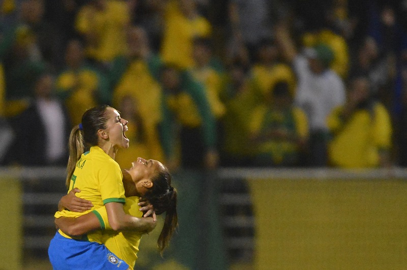 Mesmo sem contar com Marta e Cristiane, o time goleou a Argentina por 5 a 0, na noite desta quinta-feira, no estádio do Pacaembu, em São Paulo. (Foto: Mauro Horita/CBF)