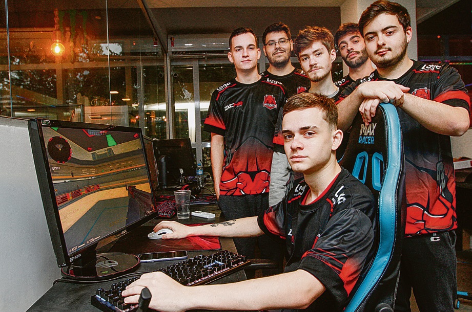 Time de CS:GO capixaba já é destaque nos campeonatos. No último nacional, conseguiu a 8ª colocação em meio a 120 times e quer chegar ao 1º lugar (Foto: Thiago Coutinho/AT)