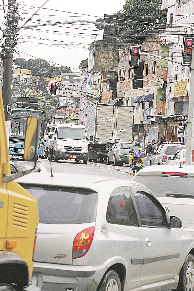 Proximidade entre semáforos complica o trânsito na Ilha do Príncipe
