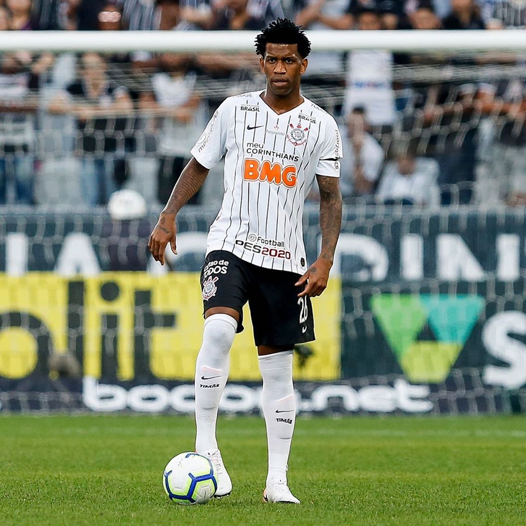 O zagueiro Gil disse ter sofrido xingamentos de teor racista durante a partida desta quinta (1º), entre Montevideo Wanderers e Corinthians. (Foto: Reprodução/Instagram/@gilzagueiro04 )