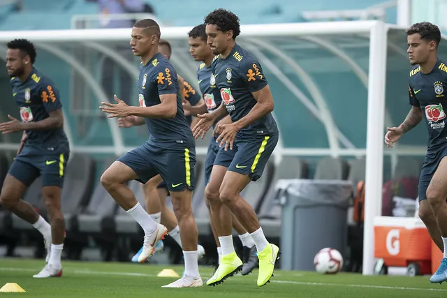 Imagem ilustrativa da imagem Conmebol pede à Fifa o adiamento do início das eliminatórias para a Copa