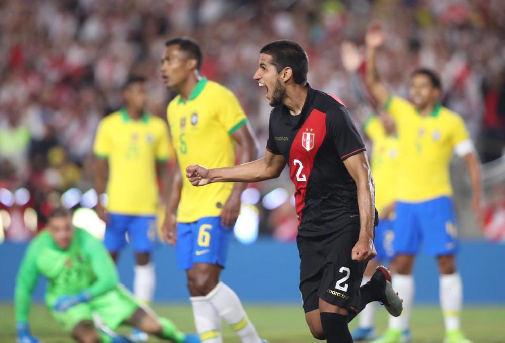 Abram marcou de cabeça aos 39 minutos do segundo tempo. (Foto: Divulgação/Seleção Peruana)