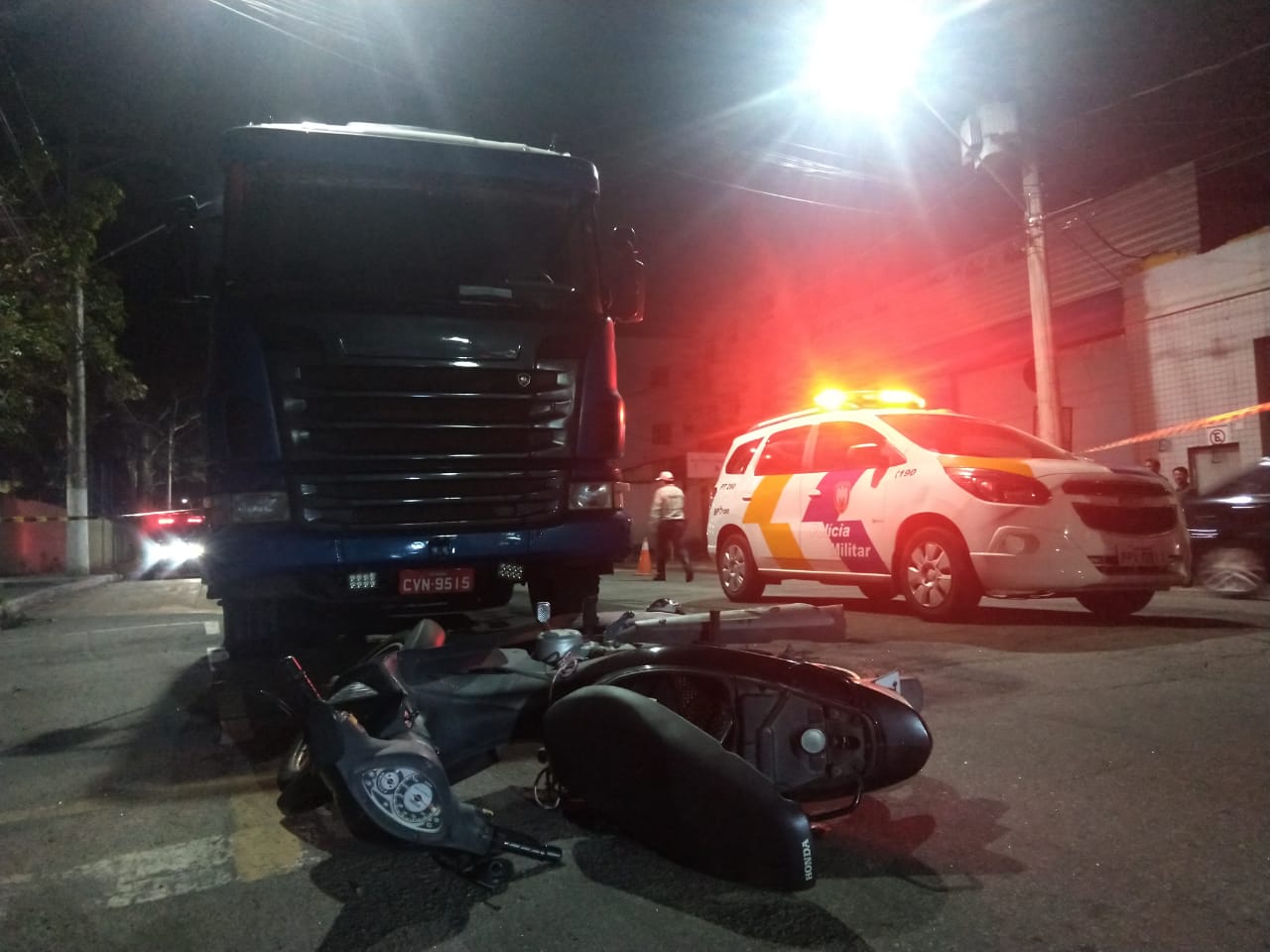 O acidente aconteceu em Jardim Limoeiro, na Serra (Foto: Beto Morais )