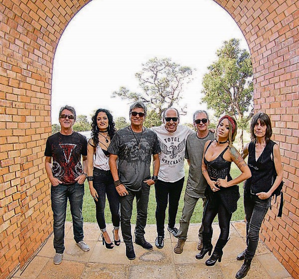 A banda blitz promete uma viagem no tempo Com muitos sucessos dos anos 80 (Foto: M. Miki/Divulgação)