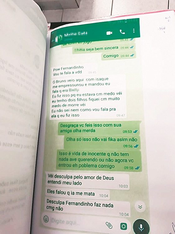 Conversa: vítima e testemunha (Foto: Reprodução)