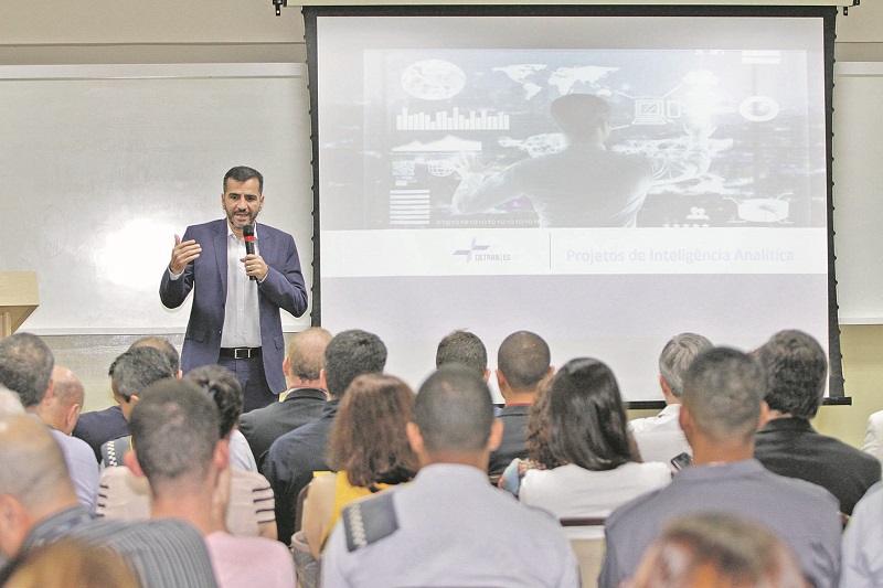 Givaldo Vieira, diretor-geral do Detran, explica como o sistema de inteligência artificial vai ajudar a combater fraudes (Foto: Kadidja Fernandes/ AT/ 10/09/2019)