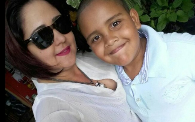 Érika e o filho Matheus Gabriel (Foto: Divulgação)