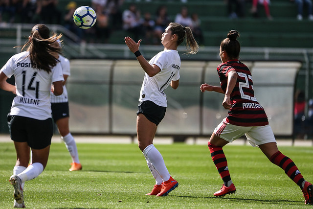 A capixaba Gabi Zanoti (centro) é um dos destaques do Corinthians (Foto: Bruno Teixeira/Corinthians)