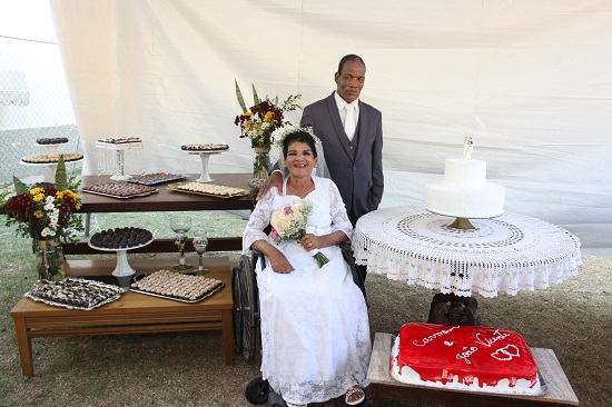 Casal teve festa no abrigo. (Foto: Divulgação/Santa Casa de Misericórdia de Cachoeiro de Itapemirim)