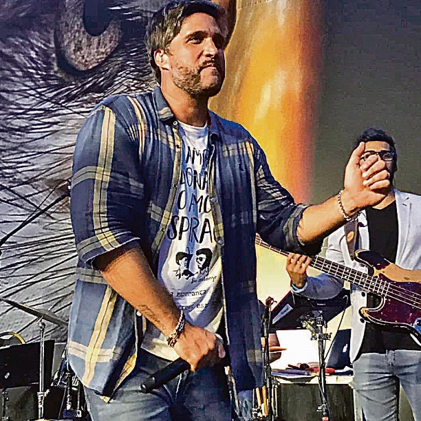 Leo Chaves vai se apresentar em Cachoeiro, no próximo sábado (Foto: Instagram)