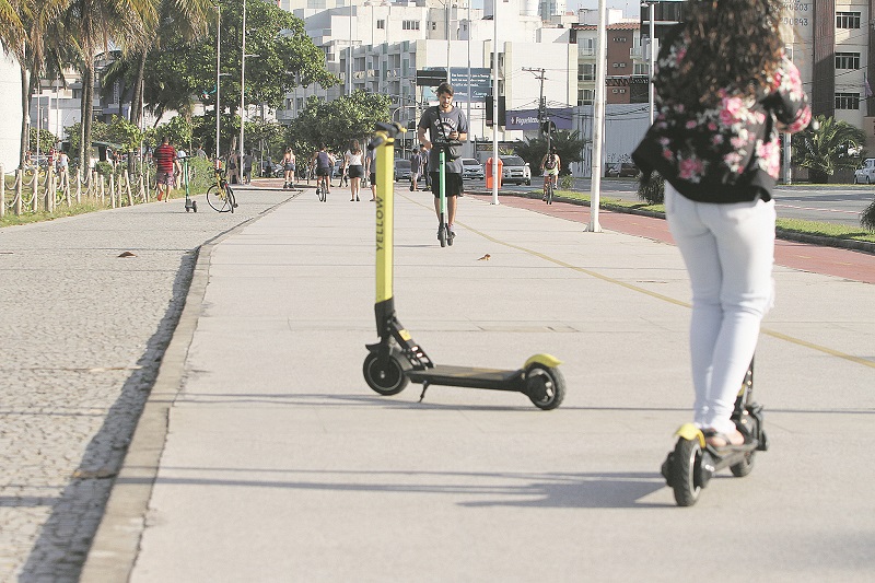 Patinete compartilhado da Grow, que começou a operar como Yellow no Estado (Foto: Beto Morais)