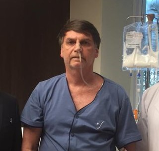 Foi a quarta operação pela qual o presidente passou desde que sofreu uma facada em setembro do ano passado (Foto: Reprodução/ Twitter/ @jairbolsonaro)