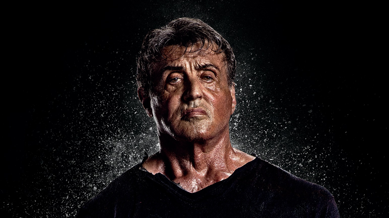 "Rambo: Até o Fim" traz toda a parafernália divertida que o personagem sempre carregou. (Foto: Divulgação)